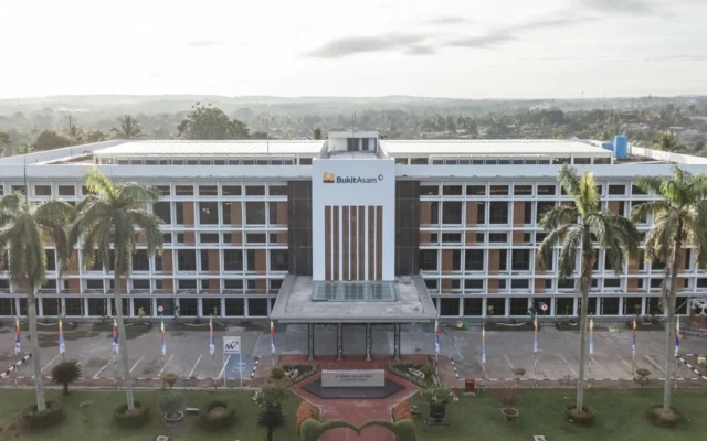 PTBA Kaji Opsi Buyback Saham di Tengah Pasar Dinamis