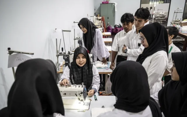 Syarat dan Cara Ikut Pelatihan Vokasi Kemnaker bagi Korban PHK