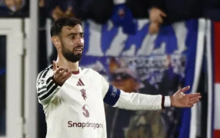 Jamie Carragher Kecam Keras Kapten MU Bruno Fernandes