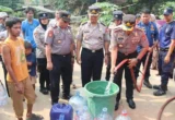 Desa Sindang Asih Tangerang Kekeringan, Polisi Salurkan Air