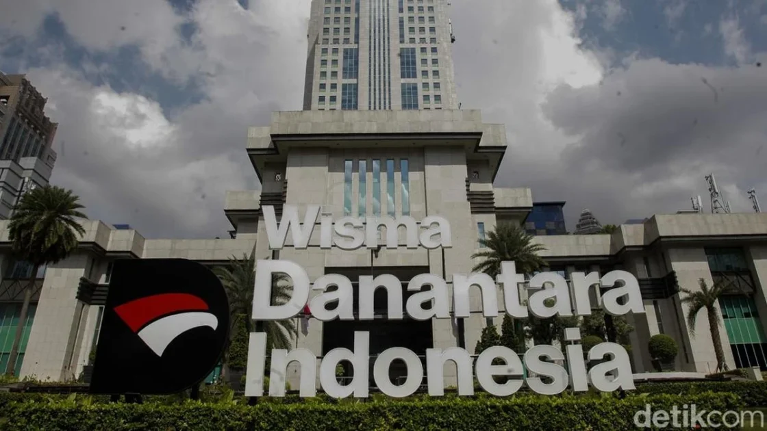 Danantara Siap Umumkan Investasi Besar Data Center dan AI